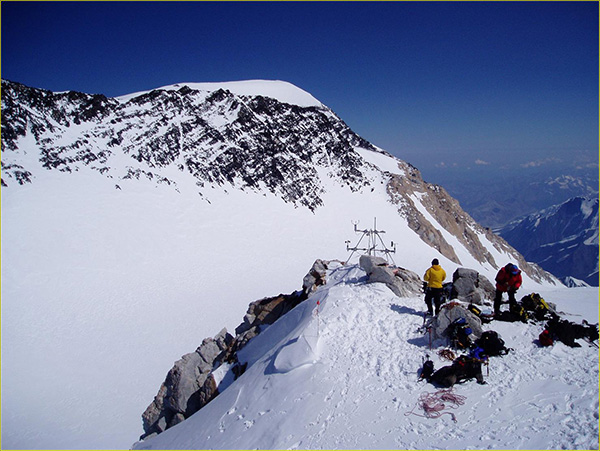 Photograph of the weather station on mount Denali